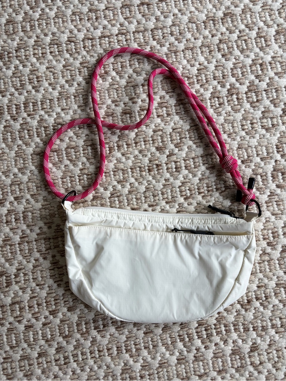 Vans White Crossbody Bag with Pink Paracord strap